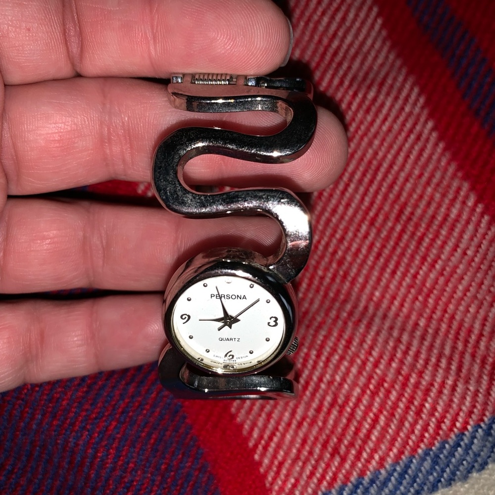 Silver watch - Picture 2 of 3